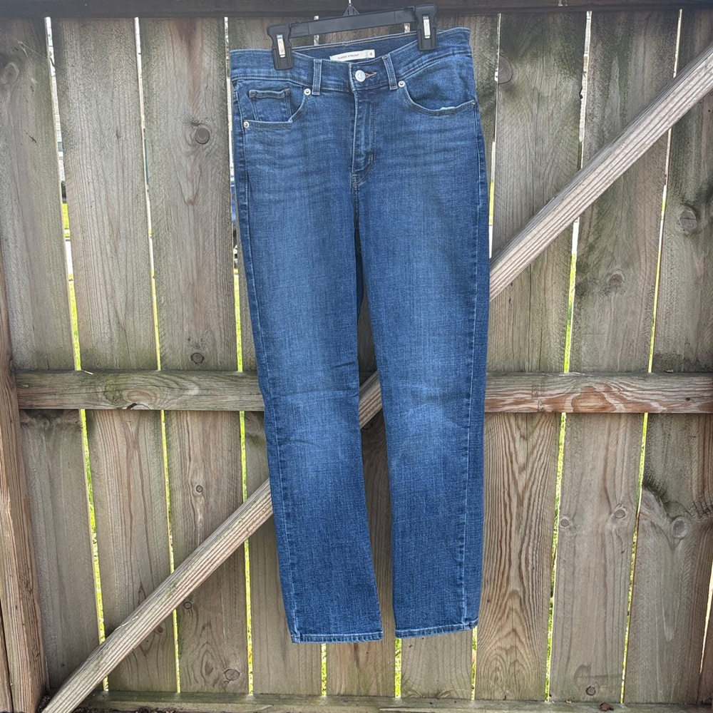 Classic Blue Levi’s Women's Jeans